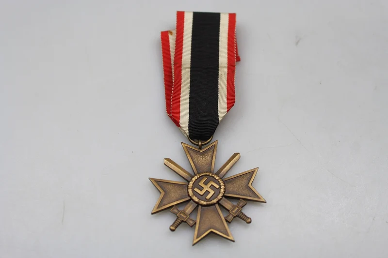 Verdienstkreuz mit Schwertern zweiter Klasse, Zweiter Weltkrieg