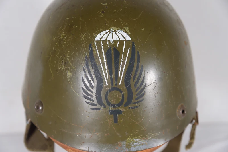 Fallschirmjägerhelm M.42/60 aus den 60er/80er Jahren