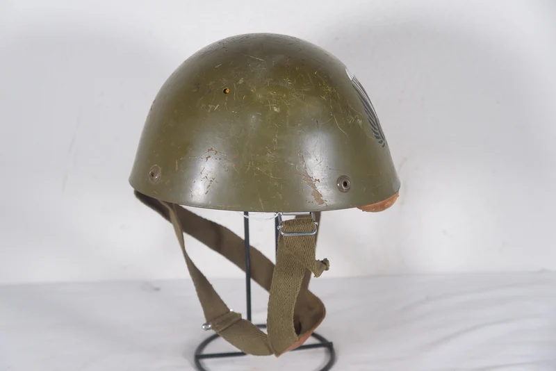 Fallschirmjägerhelm M.42/60 aus den 60er/80er Jahren
