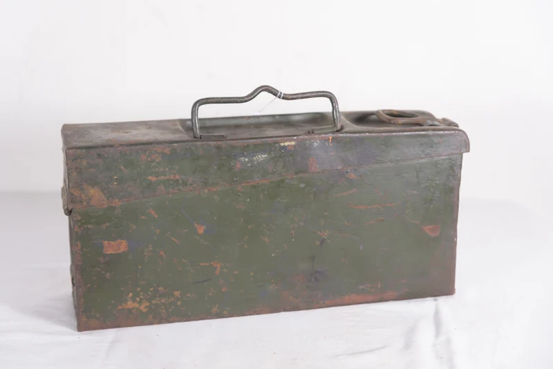 Munitionsgurtkassette für MG 42 aus dem Zweiten Weltkrieg