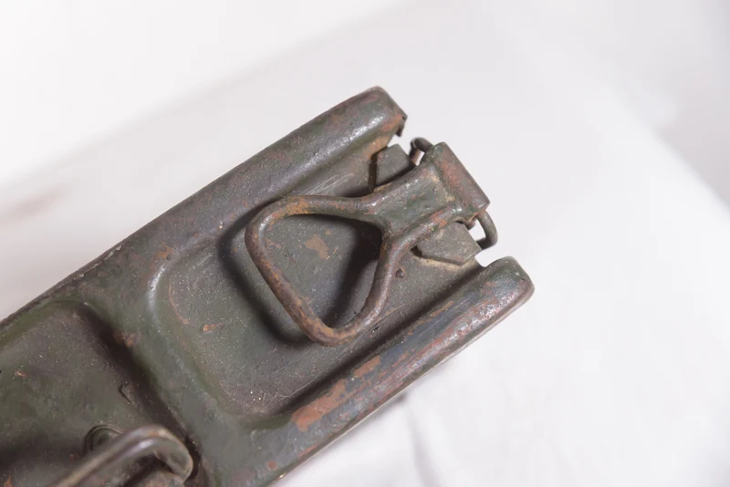 Munitionsgurtkassette für MG 42 aus dem Zweiten Weltkrieg