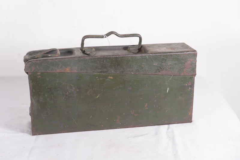 Munitionsgurtkassette für MG 42 aus dem Zweiten Weltkrieg
