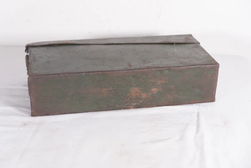 Munitionsgurtkassette für MG 42 aus dem Zweiten Weltkrieg