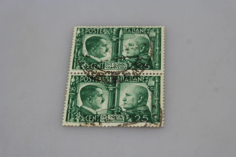 #7 Entwertete Mussolini/Hitler-Briefmarken