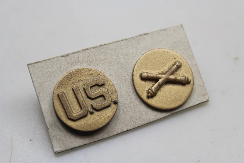 US Army W2 – Paar Kragenscheiben für Artillerie