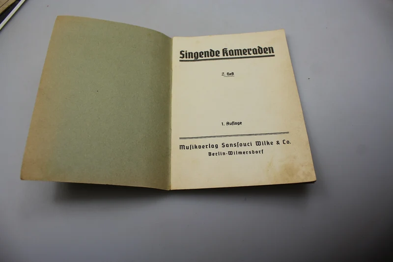 „Singenden Kameraden“ Booklet mit Musik und Texten aus dem 2. Weltkrieg