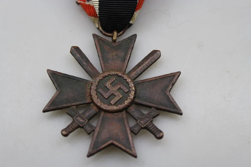 Verdienstkreuz mit Schwertern zweiter Klasse, Zweiter Weltkrieg