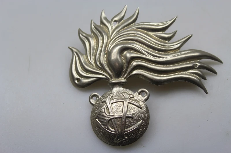 Silbernes Emblem auf der M.34 RRCC-Mütze, 30er/40er Jahre