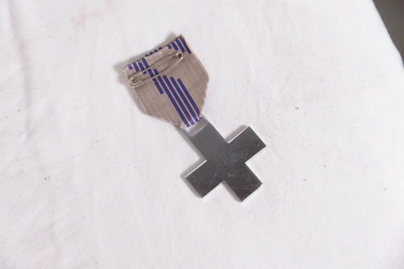 ONB-Verdienstkreuz mit Urkunde aus den 30er/40er Jahren
