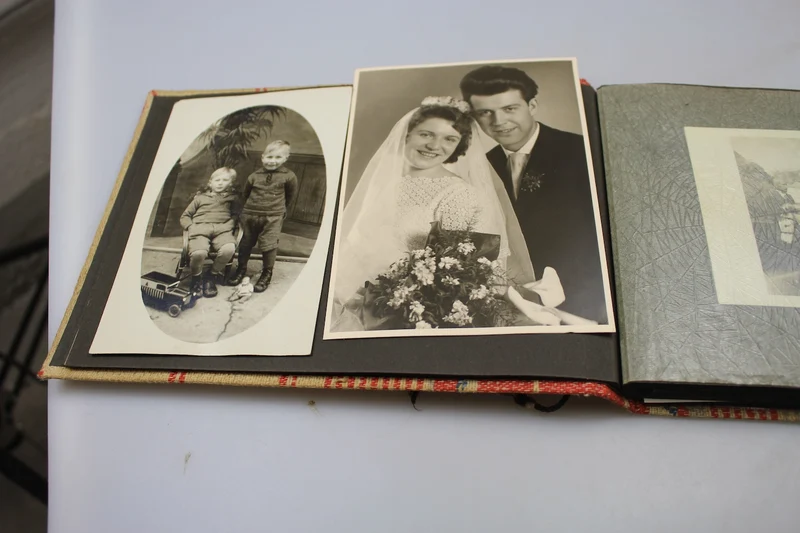 Fotoalbum + Dokumente aus den 30er und 40er Jahren