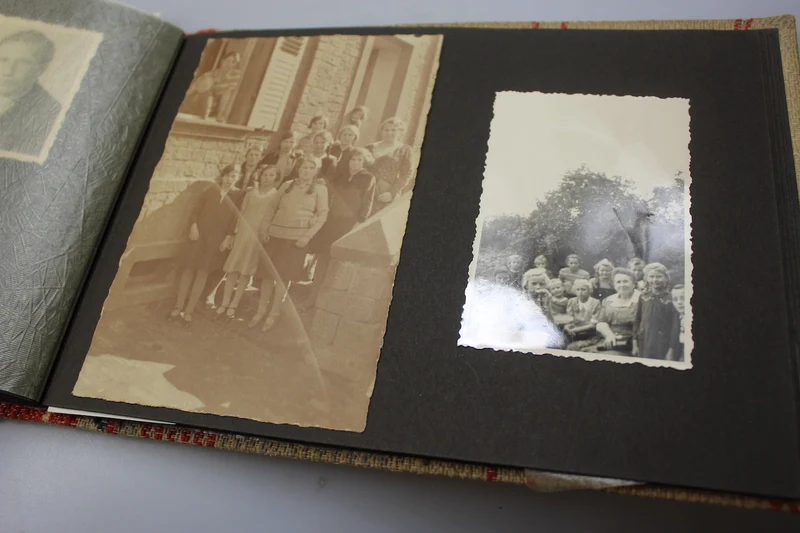 Fotoalbum + Dokumente aus den 30er und 40er Jahren