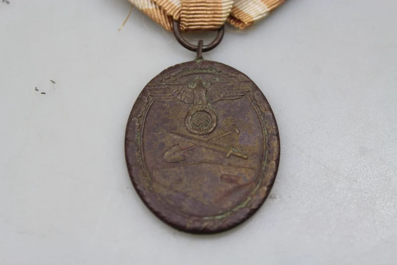 Atlantikwall-Medaille mit Umschlag