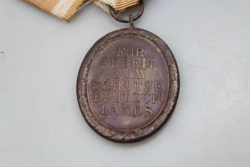 Atlantikwall-Medaille mit Umschlag