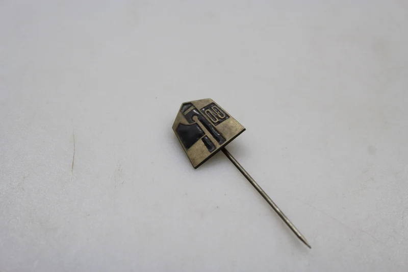 OND-Anstecknadel