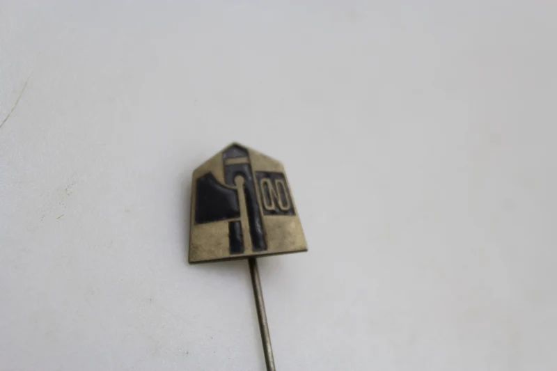 OND-Anstecknadel