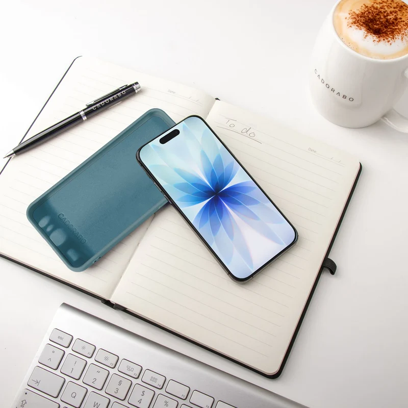 Cadorabo Hülle kompatibel mit Apple iPhone 17 Hülle Silikon Handyhülle für yxy Case aus flüssigem Silikon- kratzfeste und stoßfeste dünne TPU Schutzhülle
