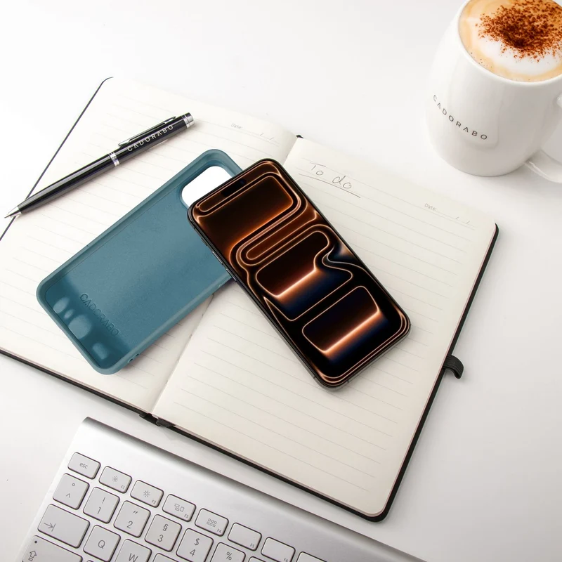 Cadorabo Hülle kompatibel mit Apple iPhone 17 PRO MAX Hülle Silikon Handyhülle für yxy Case aus flüssigem Silikon- kratzfeste und stoßfeste dünne TPU Schutzhülle