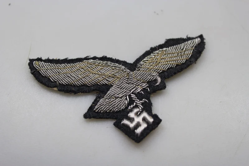 Brustadler eines Offiziers der Luftwaffe aus dem Zweiten Weltkrieg