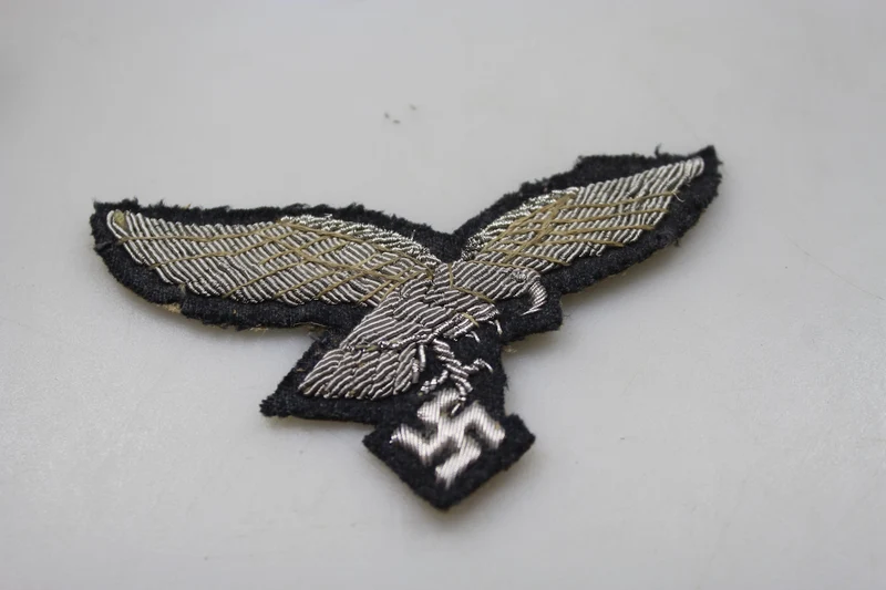 Brustadler eines Offiziers der Luftwaffe aus dem Zweiten Weltkrieg