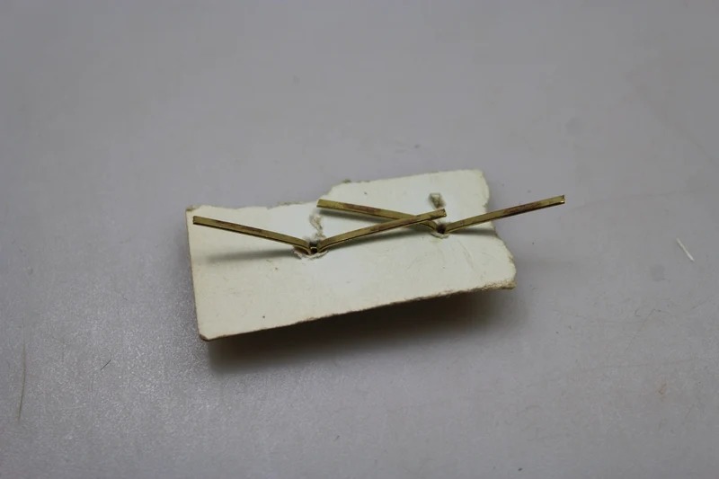 Paar M.34-Panzeroffiziersmützenknöpfe aus dem Zweiten Weltkrieg