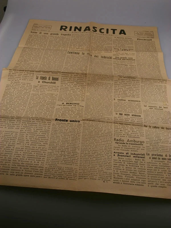 "Rinascita", zwei Ausgaben vom 3. und 6. Mai 1945