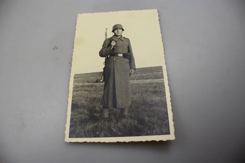 Foto im Postkartenformat: Heer „auf dem Feld“