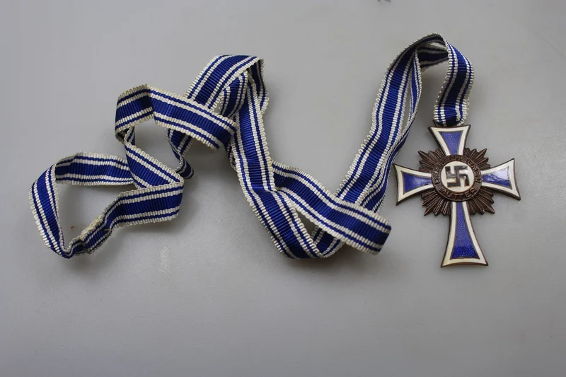 Mutterkreuz 3. Klasse „Bronze“