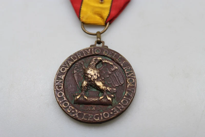 Medaille „Bologna – Kreuzungspunkt der Revolution“ – X^ Legion