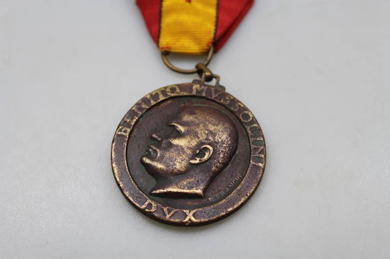 Medaille „Bologna – Kreuzungspunkt der Revolution“ – X^ Legion