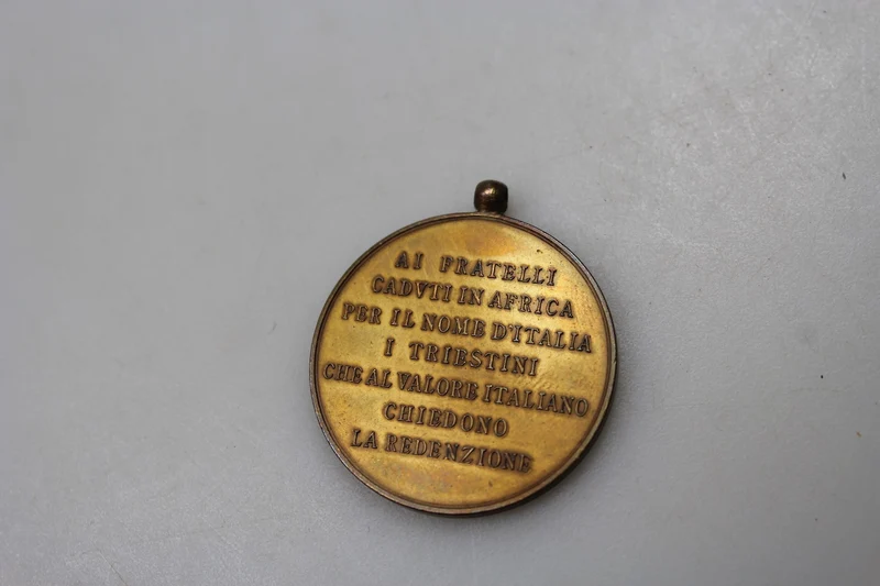 Medaille von 1896 – „Die Triestiner den Gefallenen in Afrika“