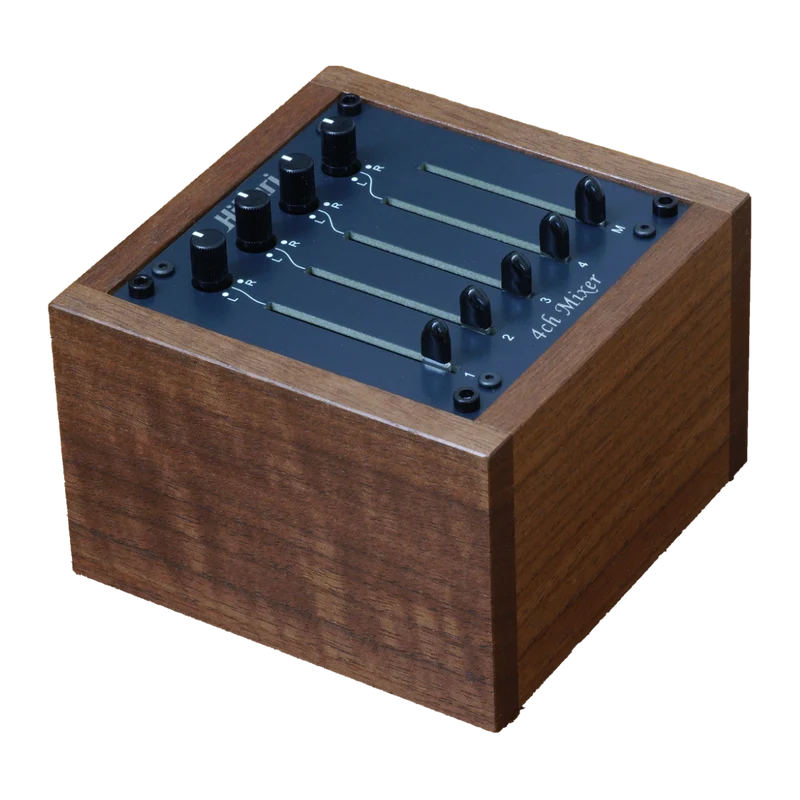 Hikari Instruments 4-Kanal-Mischpult