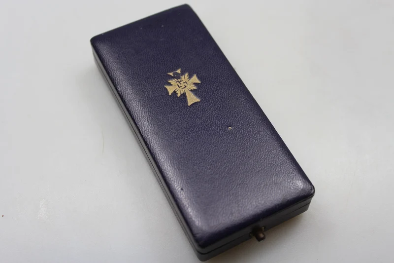 Mutterkreuz 1. Klasse „Gold“ mit Schachtel