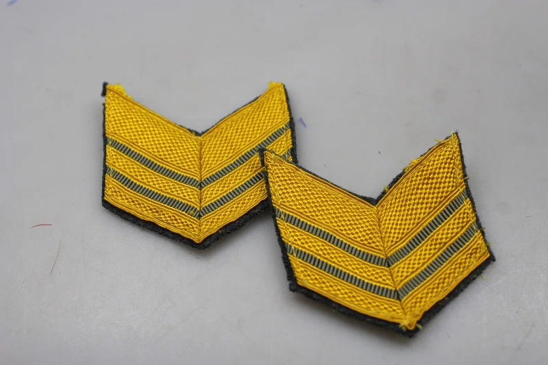 Zwei degradierte Sergeant Major-Ränge REI WW2