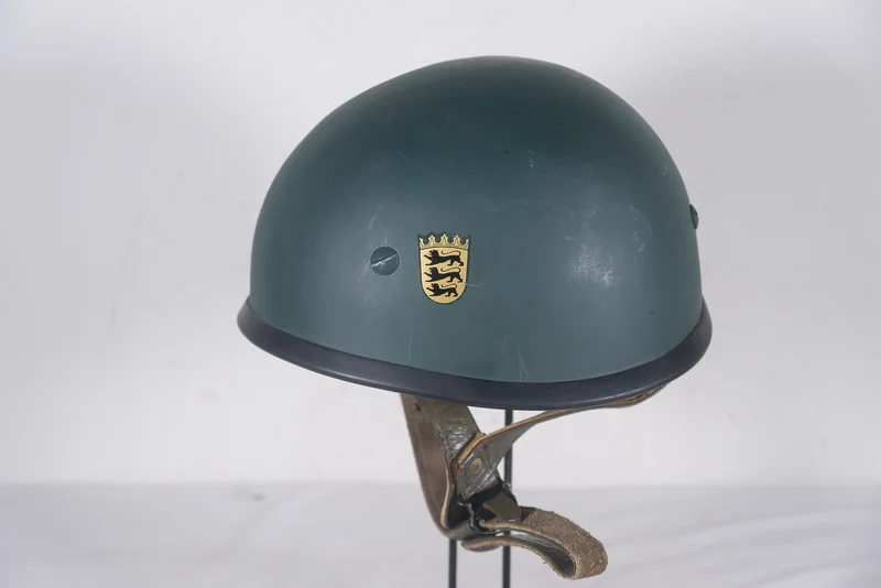 Fallschirmjägerhelm der Bundeswehr aus den 60er und 70er Jahren