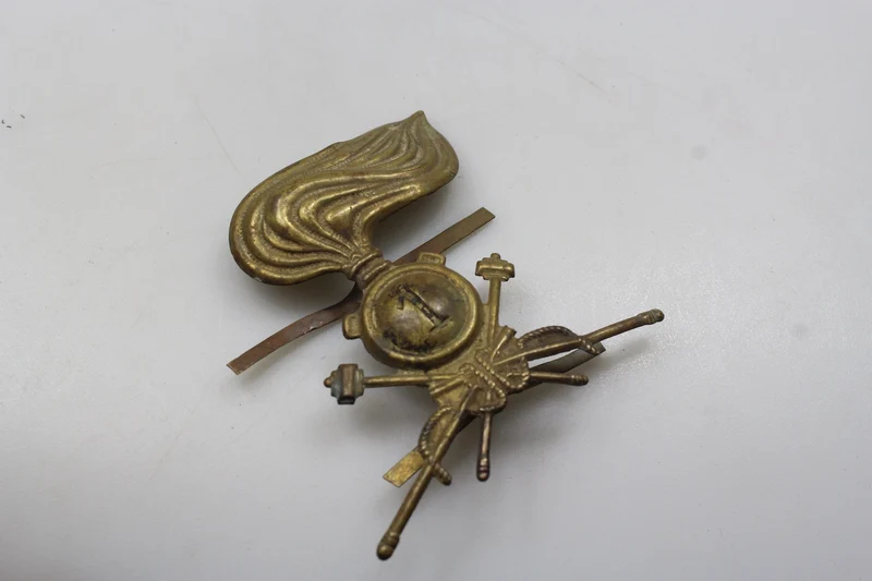 Helmfries im Kolonialstil der REI-Bergbauingenieure aus den 30er und 40er Jahren