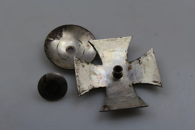 Eisernes Kreuz 1. Klasse aus dem Ersten Weltkrieg, mit Schraubverschluss