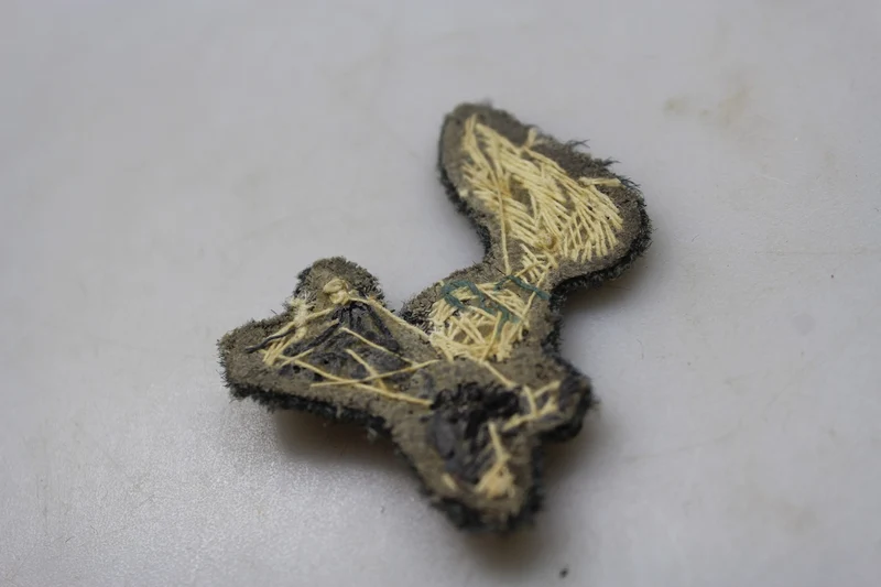 REI WW2 Artillerieoffiziersmütze Emblem