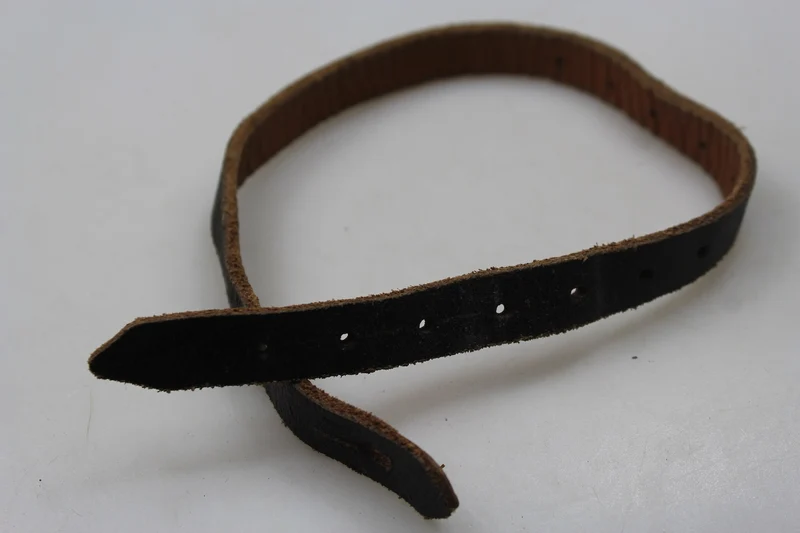 REPRO langer Kinnriemen für deutschen Helm aus dem Zweiten Weltkrieg