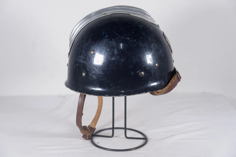 Französischer Polizeihelm aus den 60er Jahren