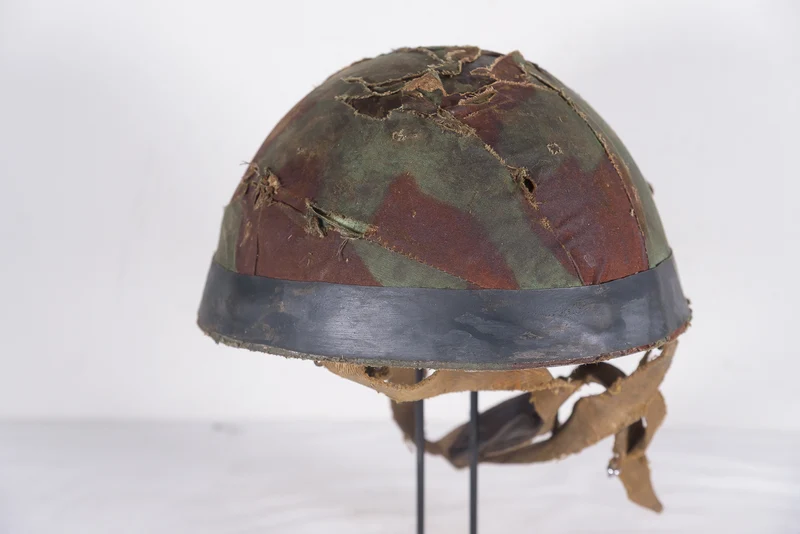 M.42/60 Helm für Fallschirmjäger der italienischen Armee