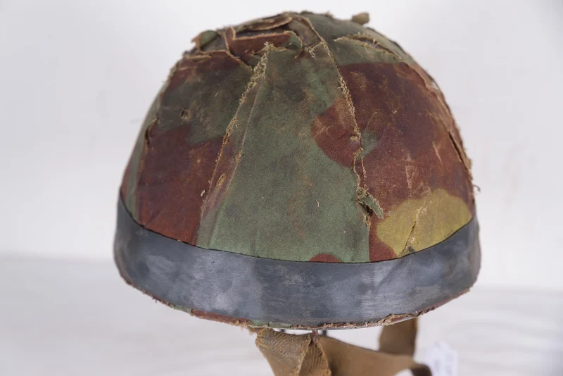 M.42/60 Helm für Fallschirmjäger der italienischen Armee