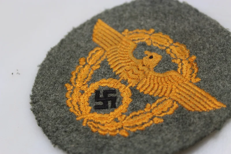 Ärmeladler der Gendarmerie aus dem Zweiten Weltkrieg