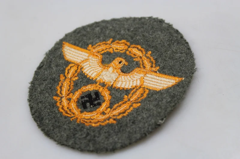 Ärmeladler der Gendarmerie aus dem Zweiten Weltkrieg