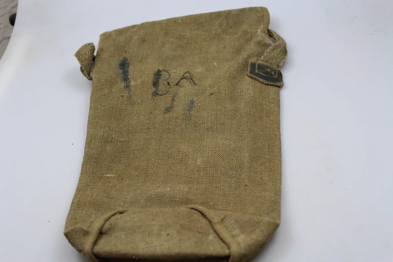 Gasmaskentasche T.35 aus dem Zweiten Weltkrieg