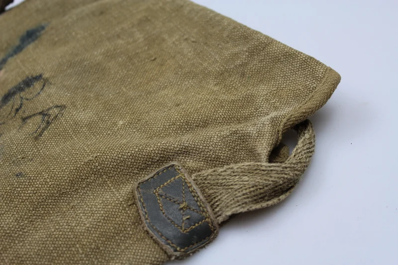 Gasmaskentasche T.35 aus dem Zweiten Weltkrieg
