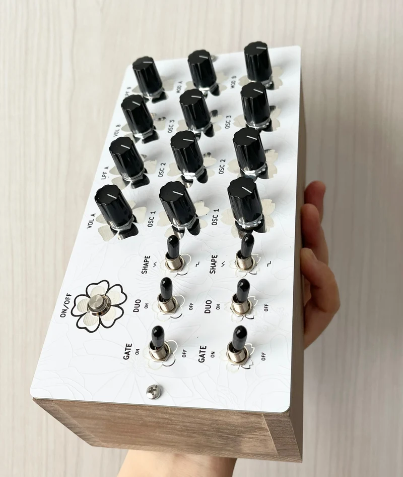 Beanie Bunnie Hana Synth