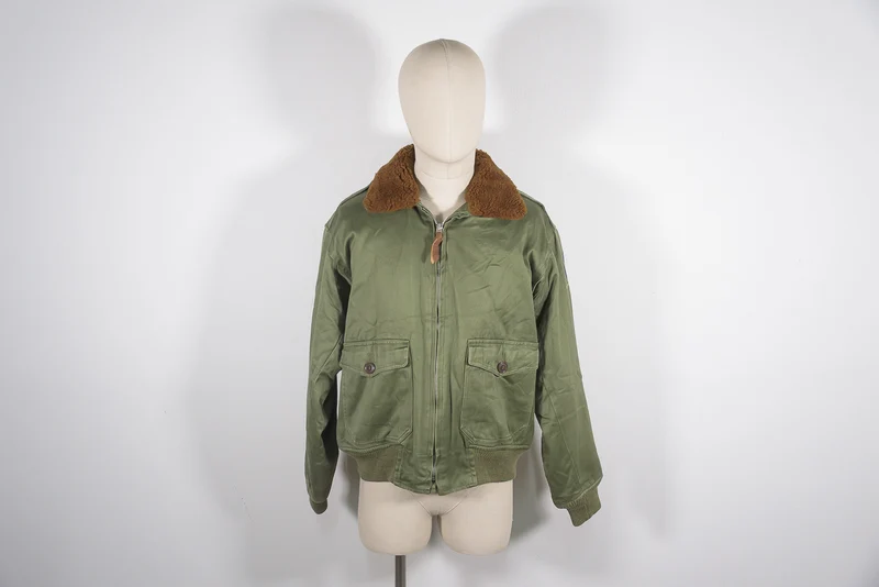 Reproduktion einer B-10 Fliegerjacke der USAAF aus dem Zweiten Weltkrieg