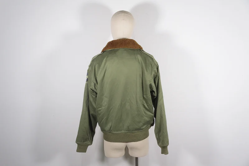 Reproduktion einer B-10 Fliegerjacke der USAAF aus dem Zweiten Weltkrieg