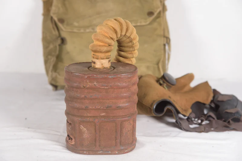 Englische Gasmaske M.39