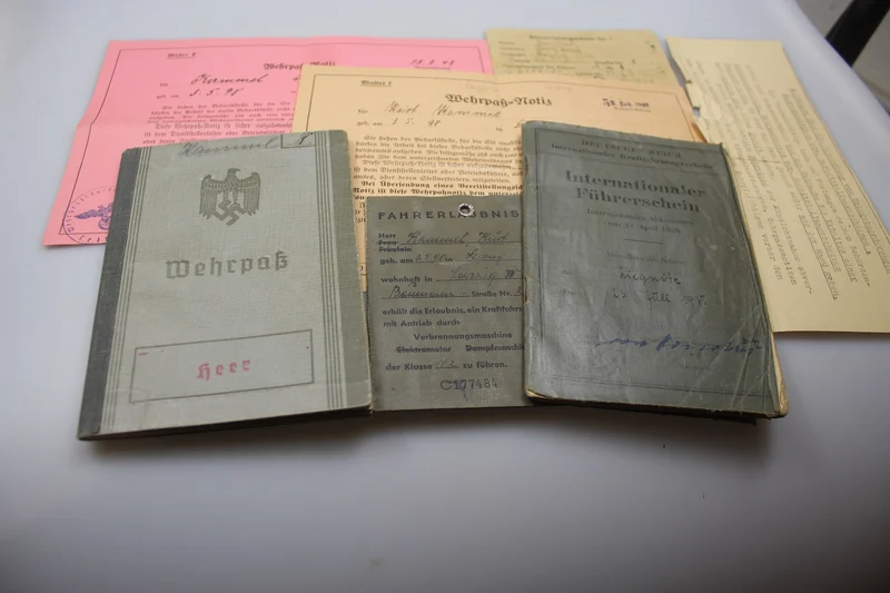 Wehrpass WH und zwei Führerscheine